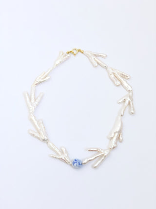 ELLY PEARL NECKLACE